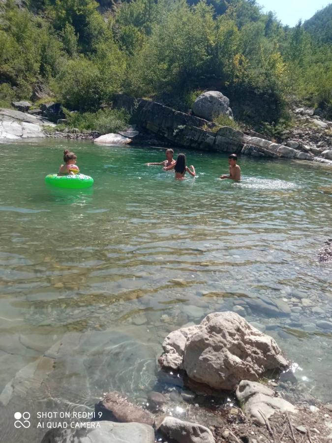 Etno Selo -sapat- * Savnik